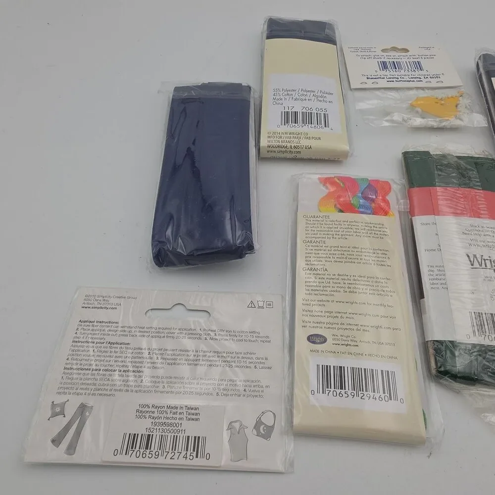 Sewing Craft Notions Lot Wrights Bias Tape Rick Rack Simplicity Applique Buttons